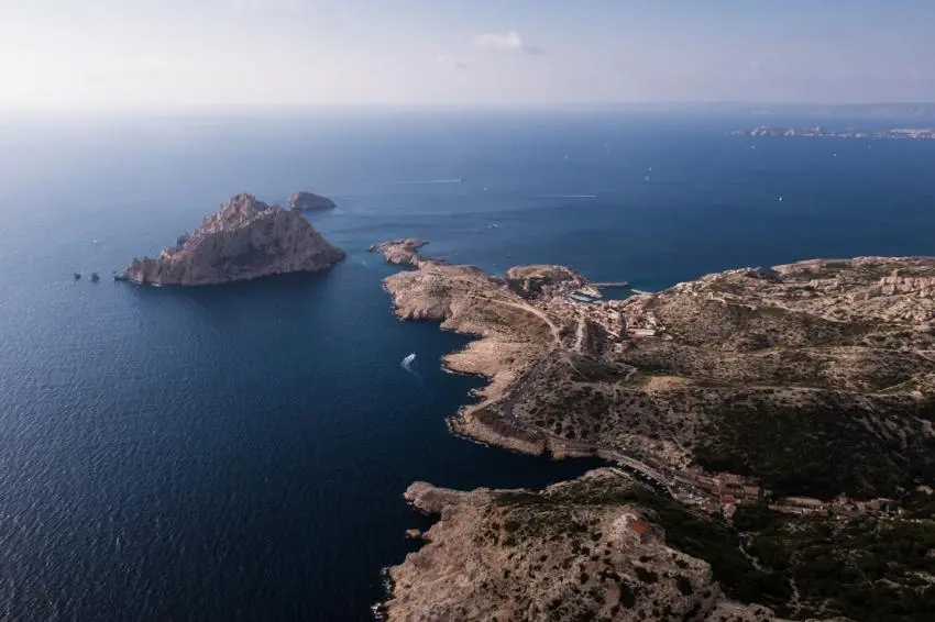 Ballade aérienne dans les calanques