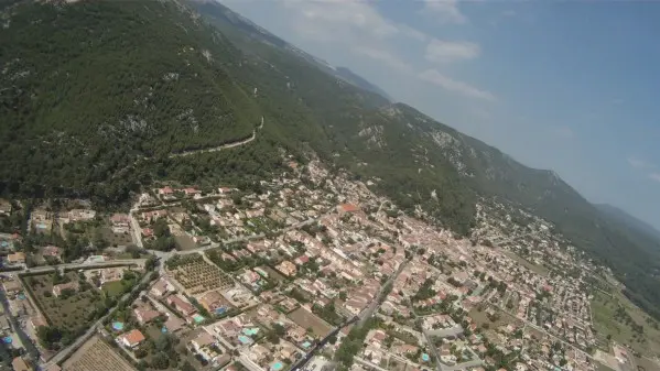 vlcsnap-2012-06-27-18h24m01s134.png