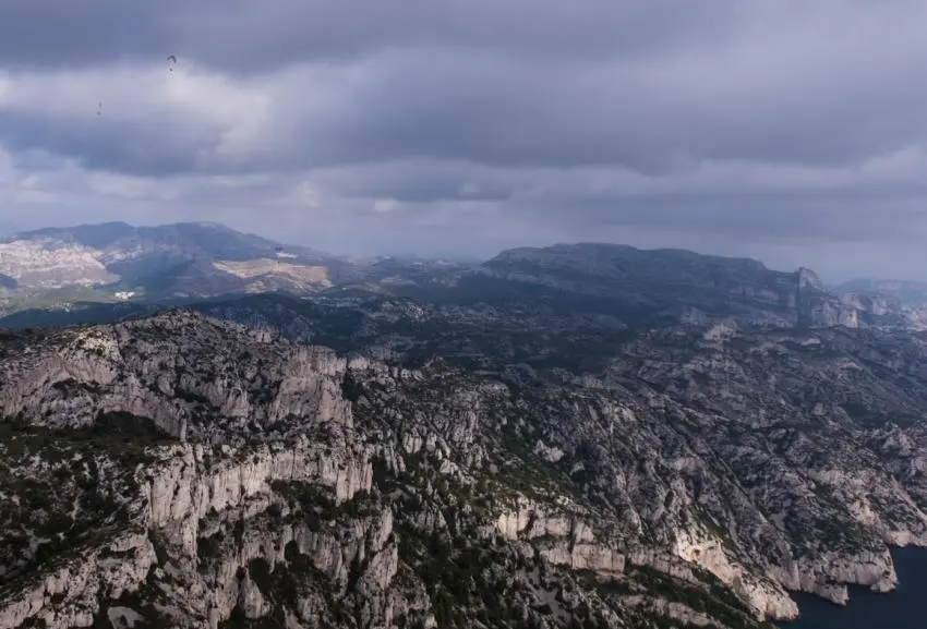 Ballade aérienne dans les calanques