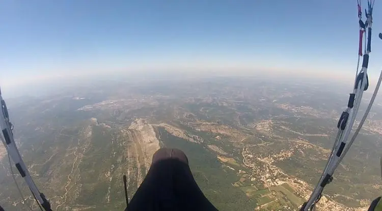 Quand on a mal au dos et qu'on peut pas crosser = Vol bocal à Signes