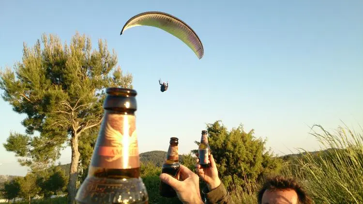 Vol du soir et apérikub