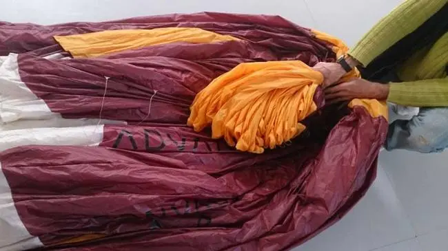 Pour mieux plier votre voile avec joncs