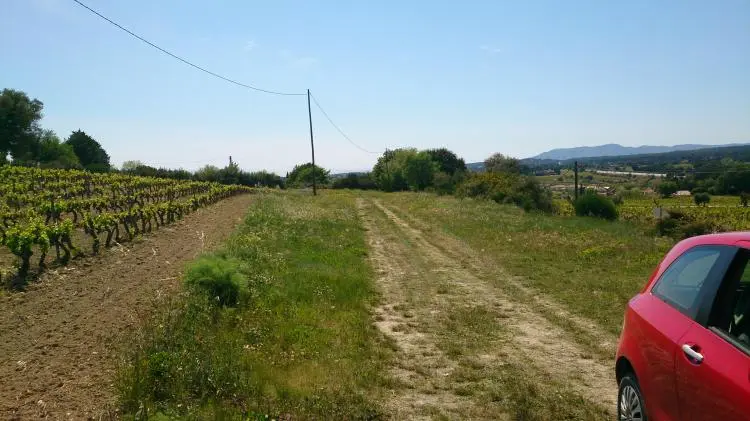 Atterrir au terain secours de la Cadière