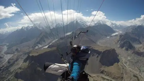 LA GRANDE TRAVERSEE DE L'HIMALAYA