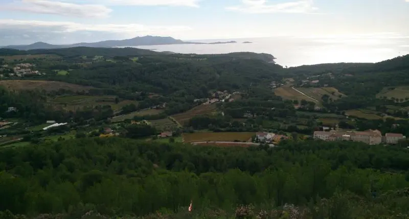 Randonnée à travers la campagne Varoise
